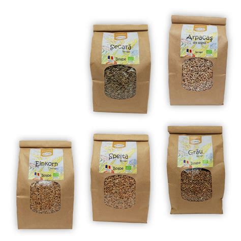 Imagine cu diverse tipuri de cereale pentru bebeluși (orez, ovăz, mei, quinoa).