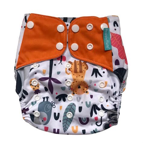 Ilustrație cu diverse tipuri de scutece reutilizabile