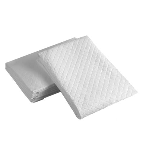 Ilustrație comparativă între aleze de unică folosință și aleze lavabile