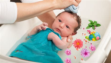 Ilustrație cu elementele necesare pentru băița bebelușului