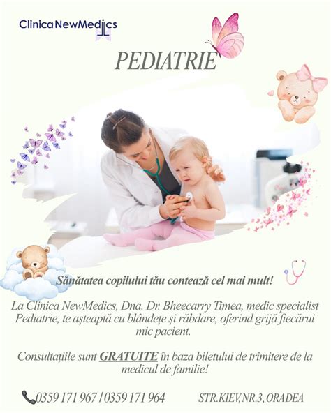 Medic pediatru examinând un copil cu atenție