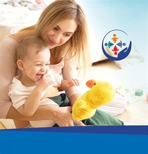 ilustrație care prezintă beneficiile unui balansoar pentru dezvoltarea bebelușului: motricitate, stimulare senzorială, calm