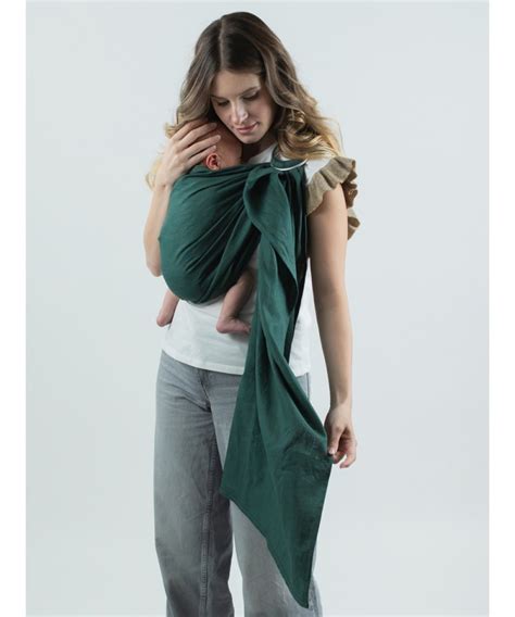 Ilustrație comparativă a tipurilor de slinguri: pouch sling și sling cu inele