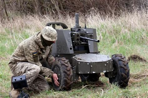 imagini cu robotul Sortatorul de Deșeuri în acțiune