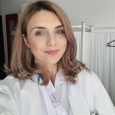 Infografic cu principalele competențe ale unui medic ginecolog