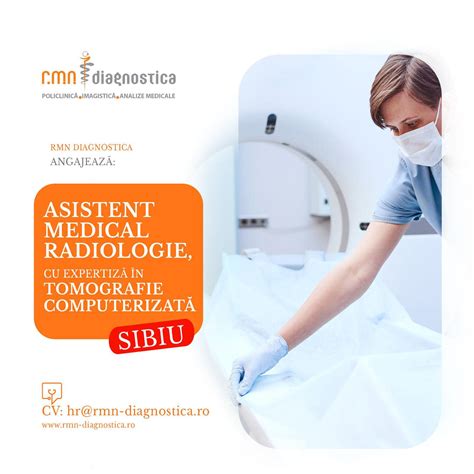 echipă medicală și aparatură de imagistică