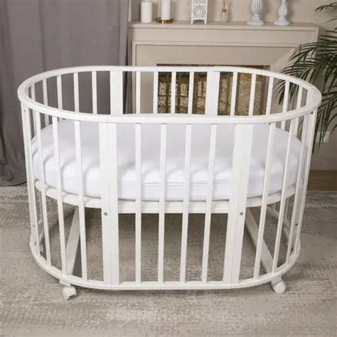 Diagramă care ilustrează conversia unui pat de bebeluș într-un pat mai mare