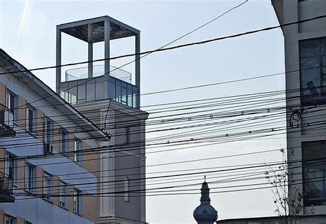 o scenă care ilustrează o petrecere swing sau o dinamică de grup