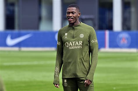 portret foto al Evei Mendes