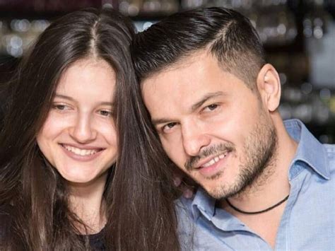 Colaj foto cu Carmina Vârciu și tatăl ei, Liviu Vârciu, în diverse ipostaze