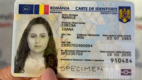 Ilustrație cu o carte de identitate electronică