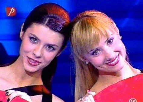 fotografie cu Dragoș Buliga și Delia Florea pe un platou de filmare