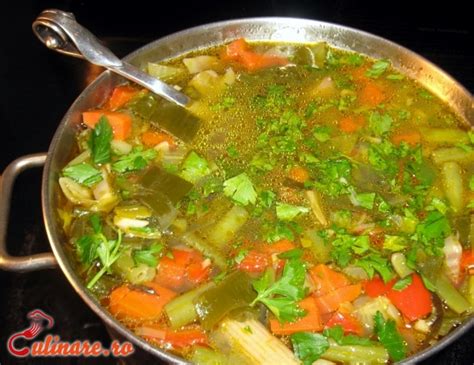 imagini cu ingredientele pentru ciorba de zarzavat cu curcan