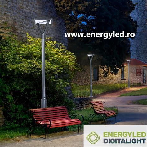 Iluminat modern de parc cu tehnologie LED