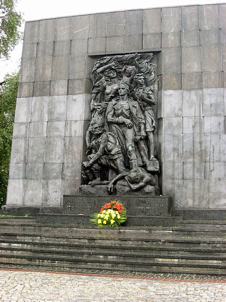 Fotografie istorică a Ghetoului din Varșovia