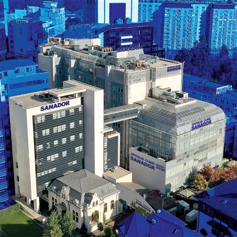 imagini cu exteriorul și interiorul spitalului SANADOR, săli de naștere