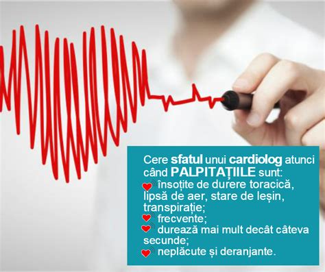 Imagine cu o moașă ascultând bătăile inimii fătului cu un aparat.