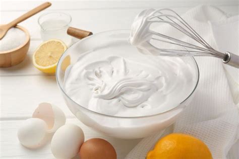 Ilustrație cu pașii corecți de utilizare a pompei de sân