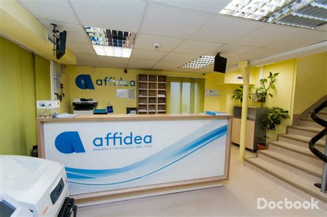 Fotografie cu exteriorul unei clinici Affidea, sugerând modernitate și profesionalism