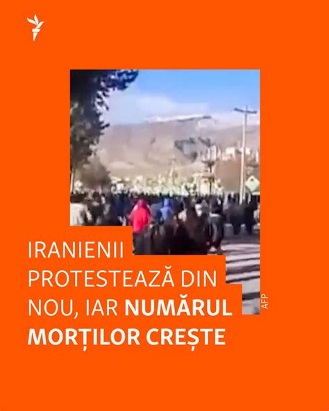 Fotografie cu un grup de femei protestând pașnic pentru drepturile reproductive