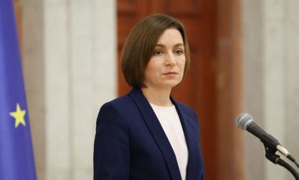 schema cu fluxul de acțiuni în cazul în care o salariată gravidă identifică un risc la locul de muncă