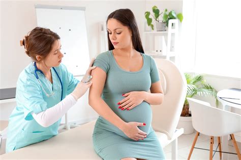 Infografic despre siguranța ecografiilor în sarcină și beneficiile lor.