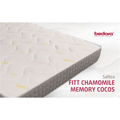 Fotografie detaliată a saltelei Bedora, evidențiind stratul de cocos și husa din bumbac