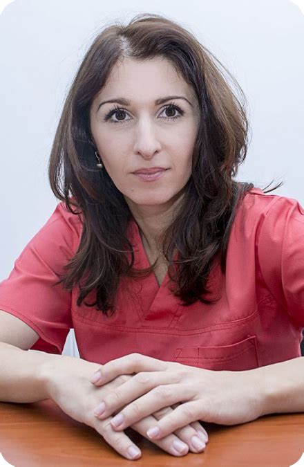 portret medic ginecolog Laura Coca