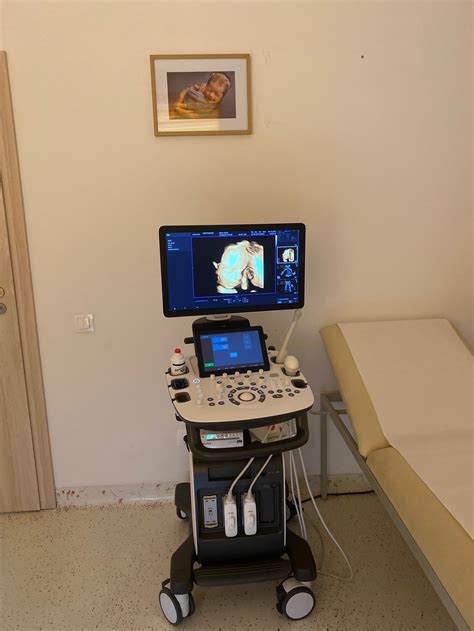 ecograf medical modern în cabinet ginecologic
