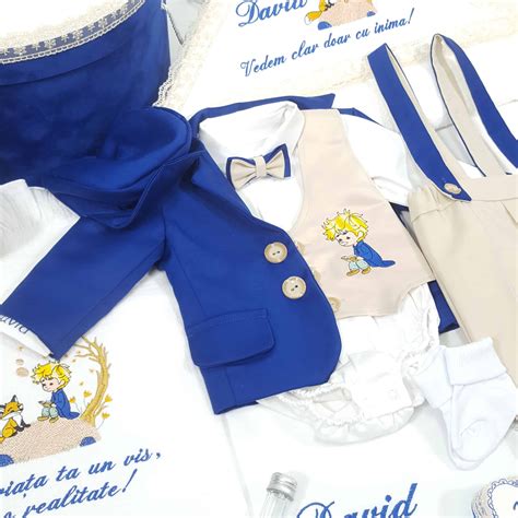 Fotografie cu Costumul Micul Print pentru botez.