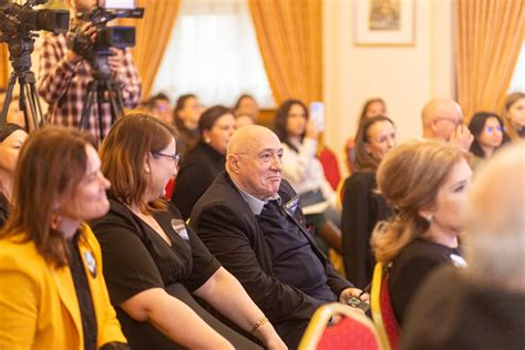 Diagrama arborescentă a specializărilor și supraspecializărilor Prof. Enescu