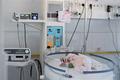 fotografie a intrării în Maternitatea Bucur