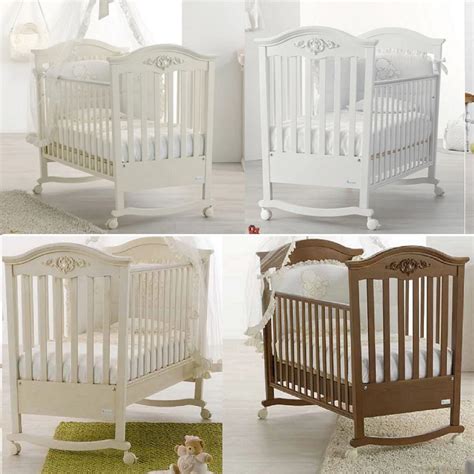 Diversitate de patuturi pentru bebelusi, cu diferite functii si designuri.