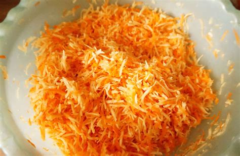 piure de pastarnac, mar si morcov intr-un bol