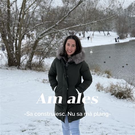 imagine cu o mamă și un nou-născut, subliniind conexiunea emoțională indiferent de metoda nașterii