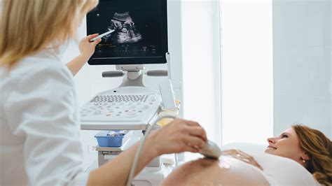 Ilustrație ecografică a translucenței nucale și a osului nazal fetal