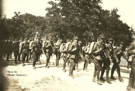 fotografie cu soldați din perioada războaielor balcanice sau primul război mondial