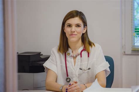 fotografie cu Dr. Ilinca Tranulis și copiii săi