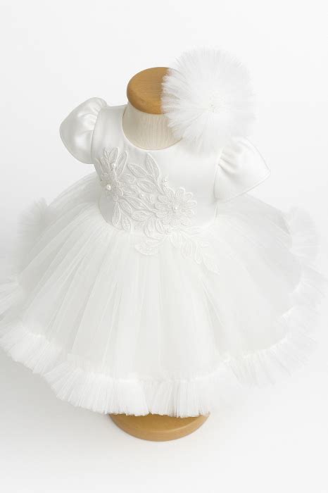 Exemplu de rochiță elegantă pentru fetițe de la Mon Bébé.