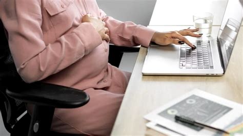 Infografic cu obligațiile angajatorului față de salariatele gravide