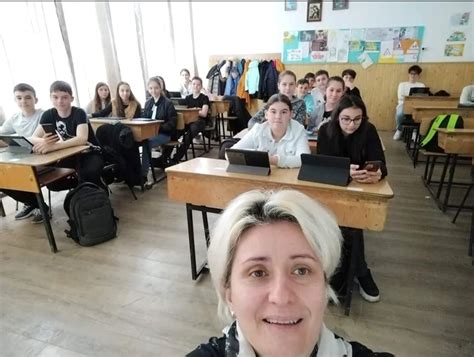 profesoara domnișoara Graves cu elevii săi