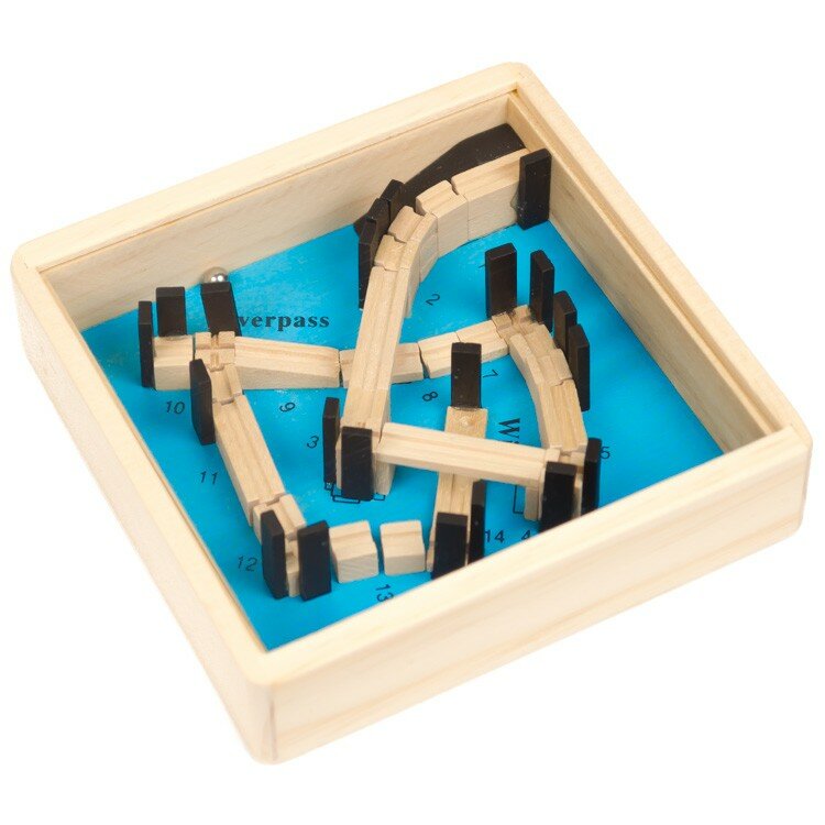 Labirint cu bile pe albastru